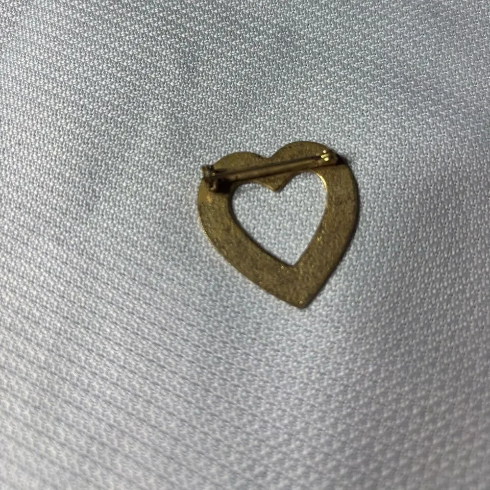 Vintage Goldtone Heart Shaped Brooch Excellent Preloved Condition